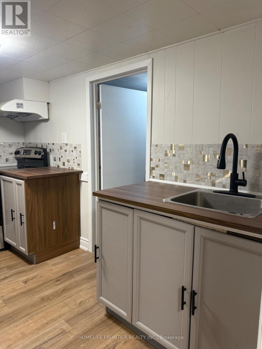 #Basement - 136 Gibb Street, Oshawa, ON - Indoor Photo Showing Kitchen