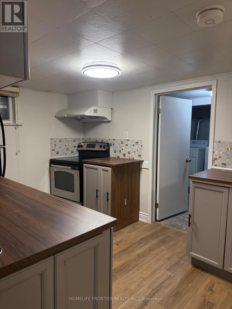 #Basement - 136 Gibb Street, Oshawa, ON - Indoor Photo Showing Kitchen