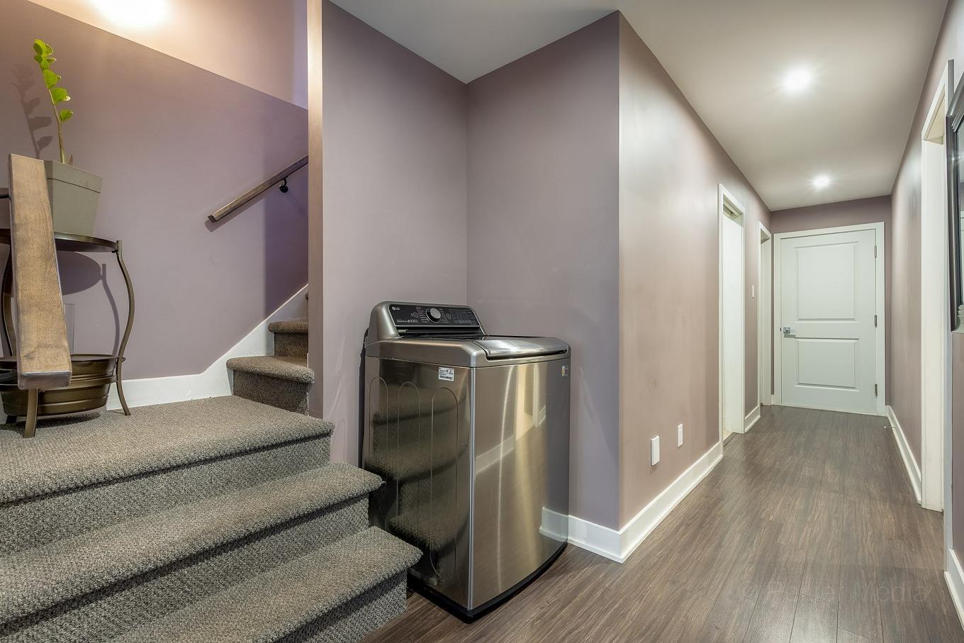 Hall - 75 Av. Des Frênes, Pointe-Claire, QC - Indoor