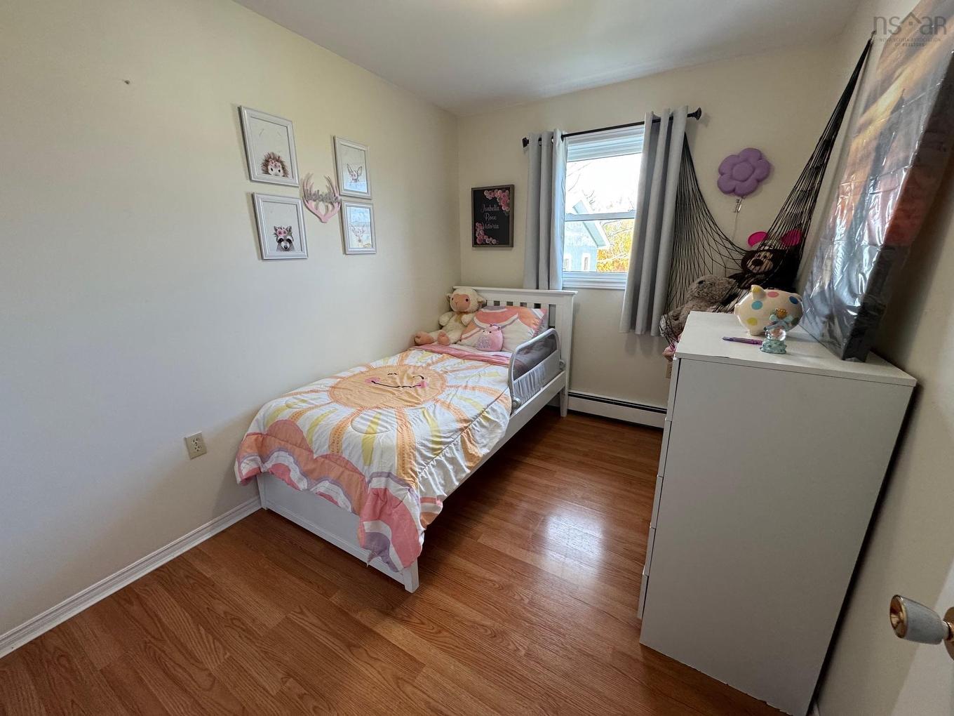 12 Lorway Street, Louisbourg, NS