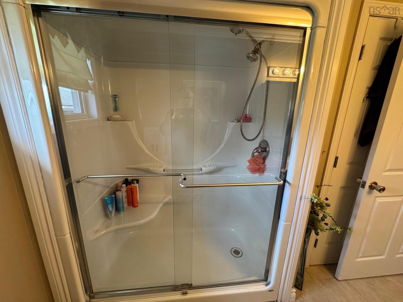 12 Lorway Street, Louisbourg, NS