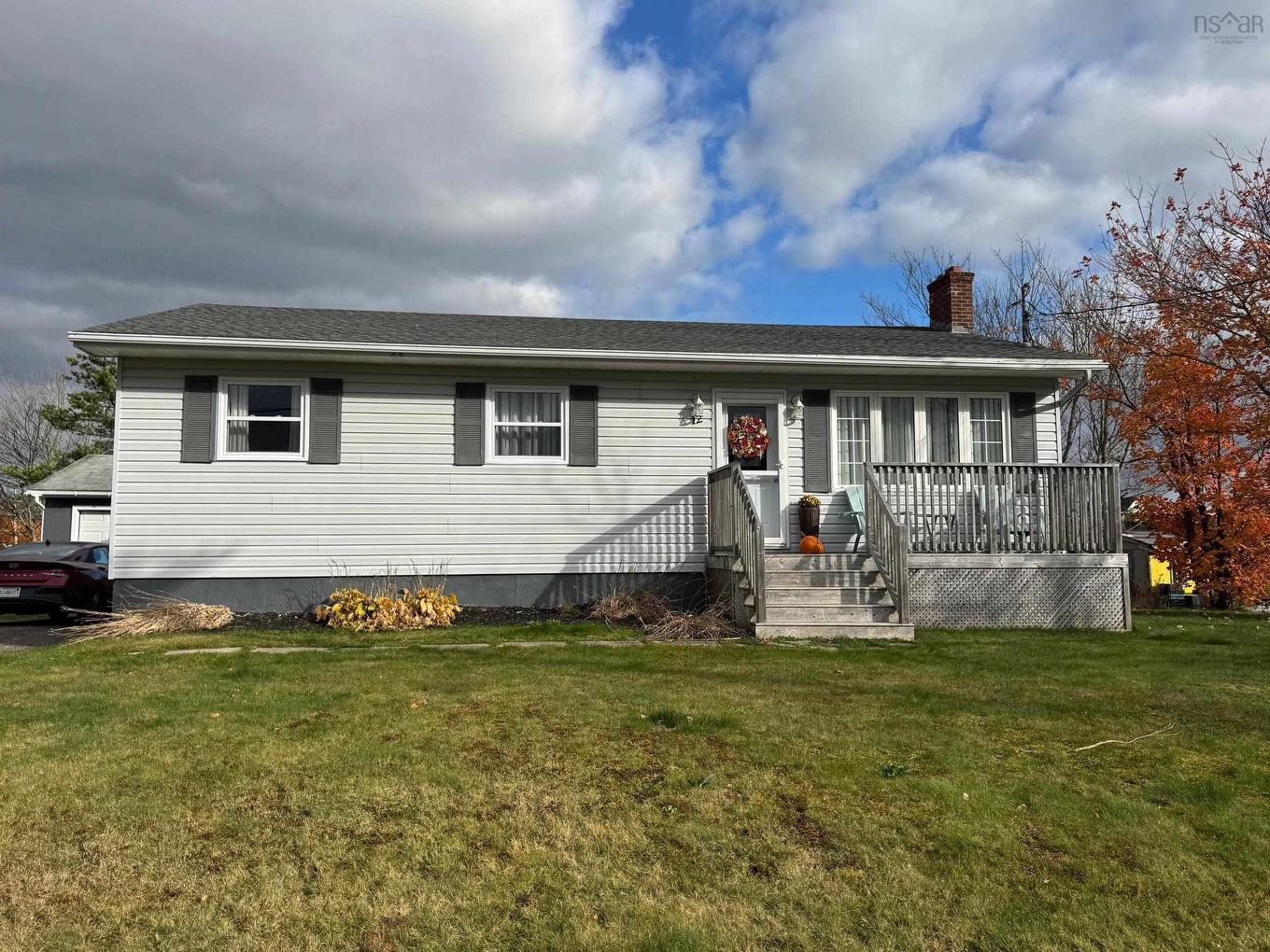 12 Lorway Street, Louisbourg, NS