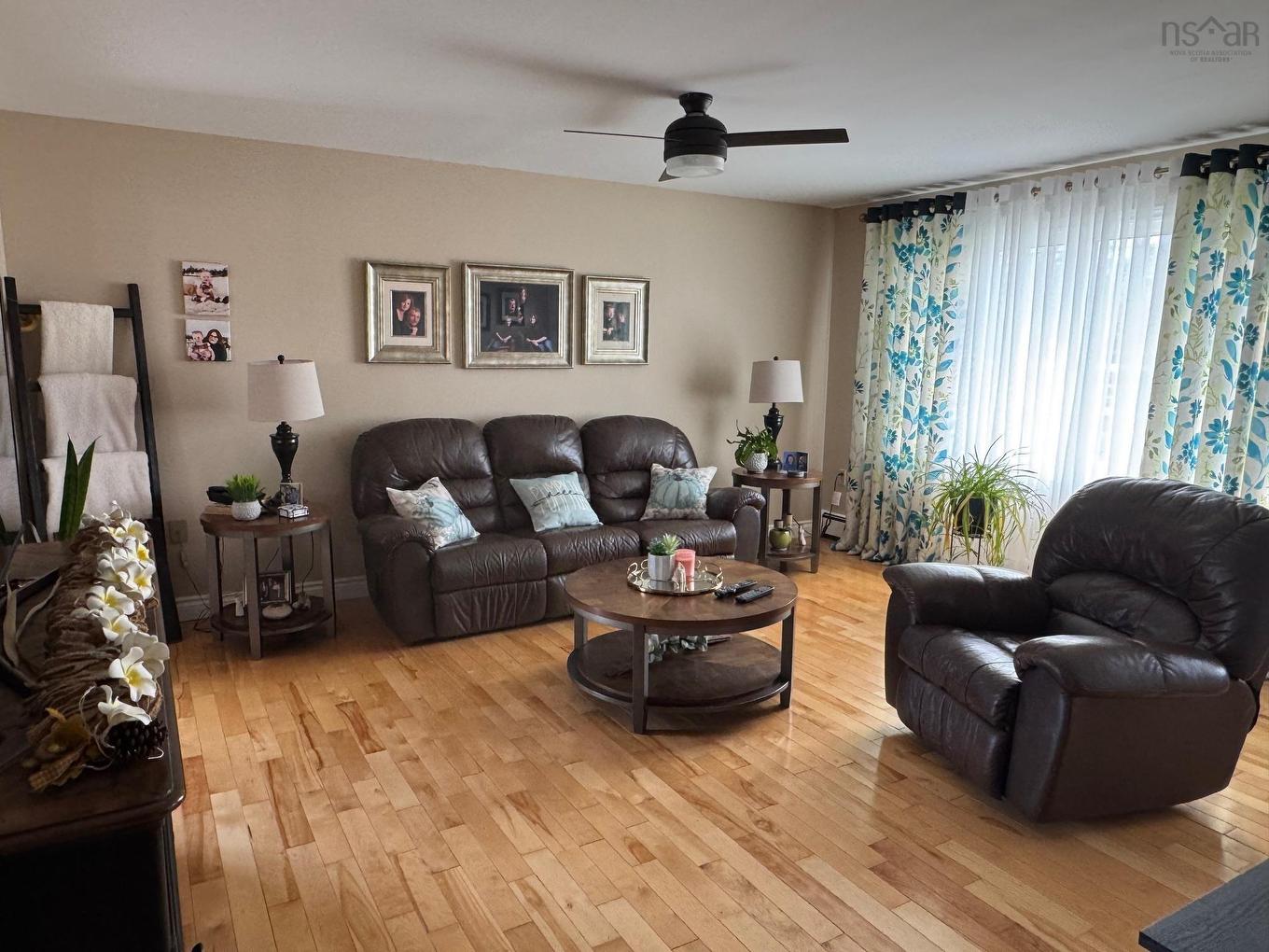 12 Lorway Street, Louisbourg, NS