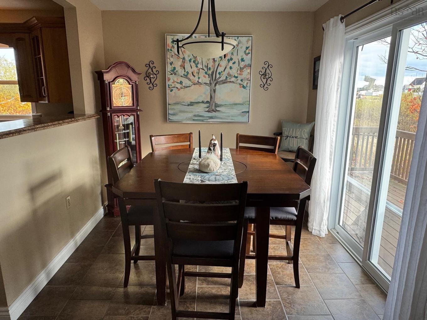 12 Lorway Street, Louisbourg, NS