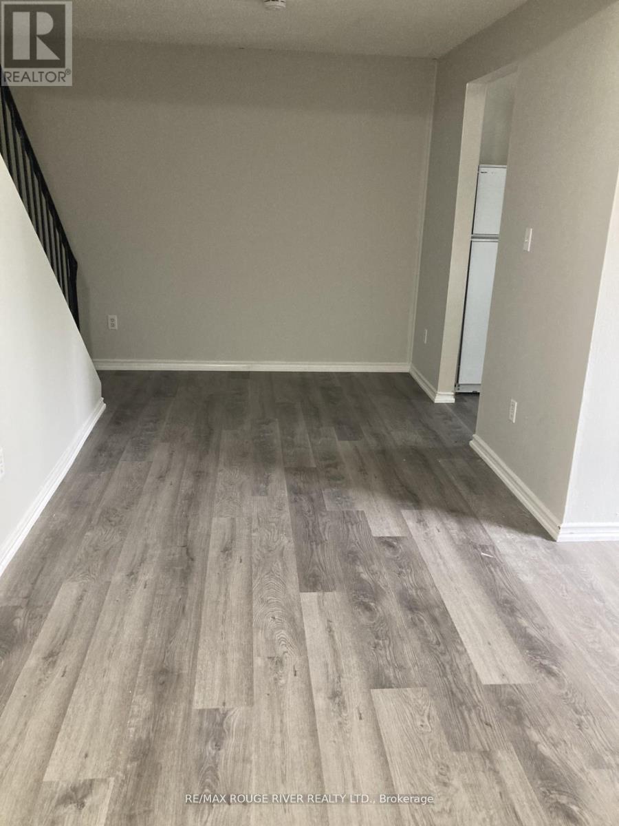 21 - 255 Porter Street, Oshawa, ON - Indoor Photo Showing Other Room