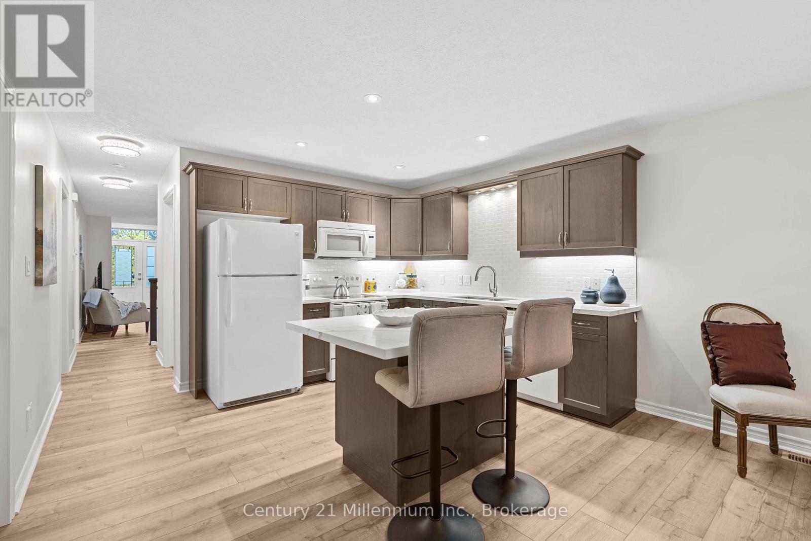 552 9Th Street 'A' Street E, Owen Sound, ON - Indoor Photo Showing Kitchen