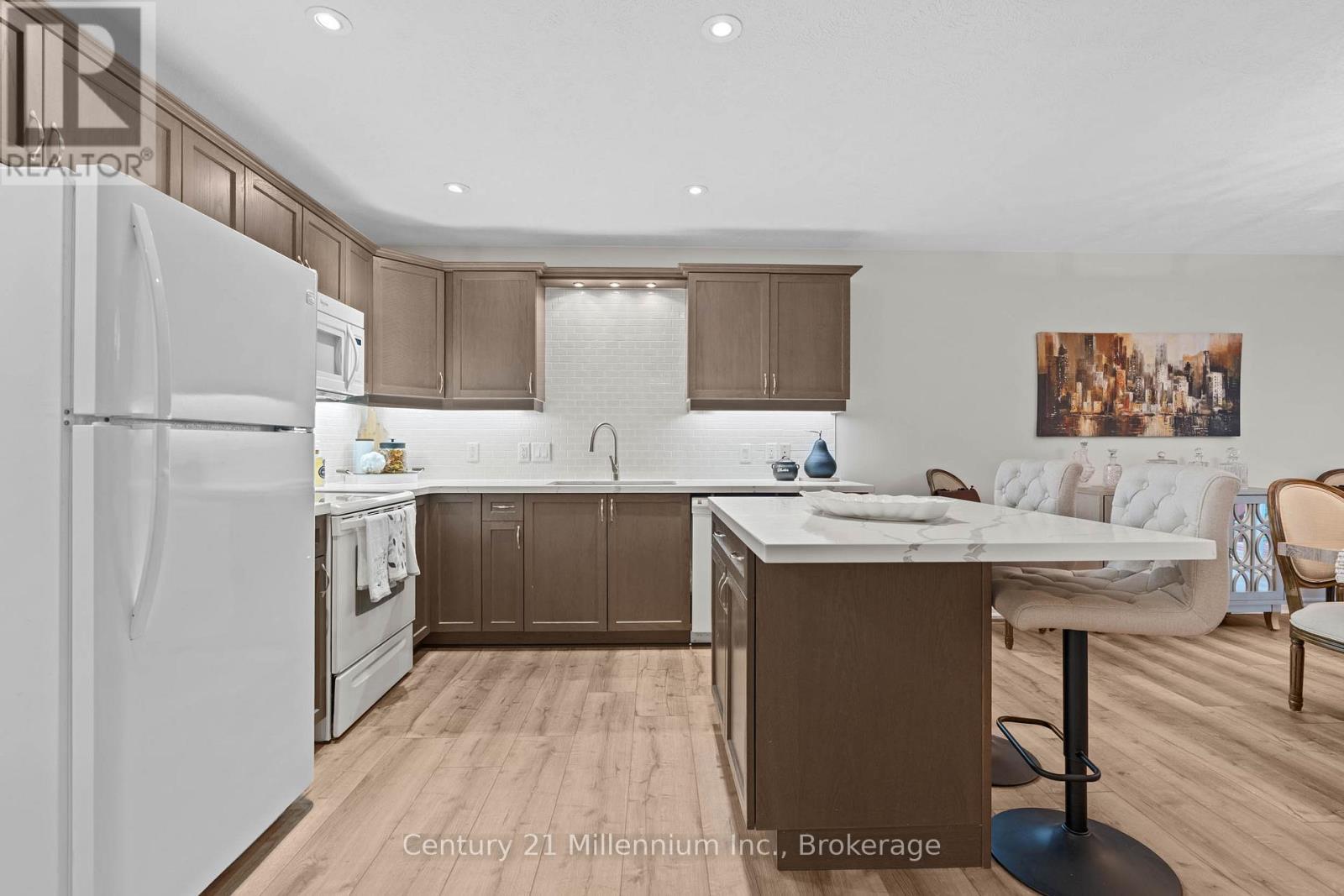 552 9Th Street 'A' Street E, Owen Sound, ON - Indoor Photo Showing Kitchen