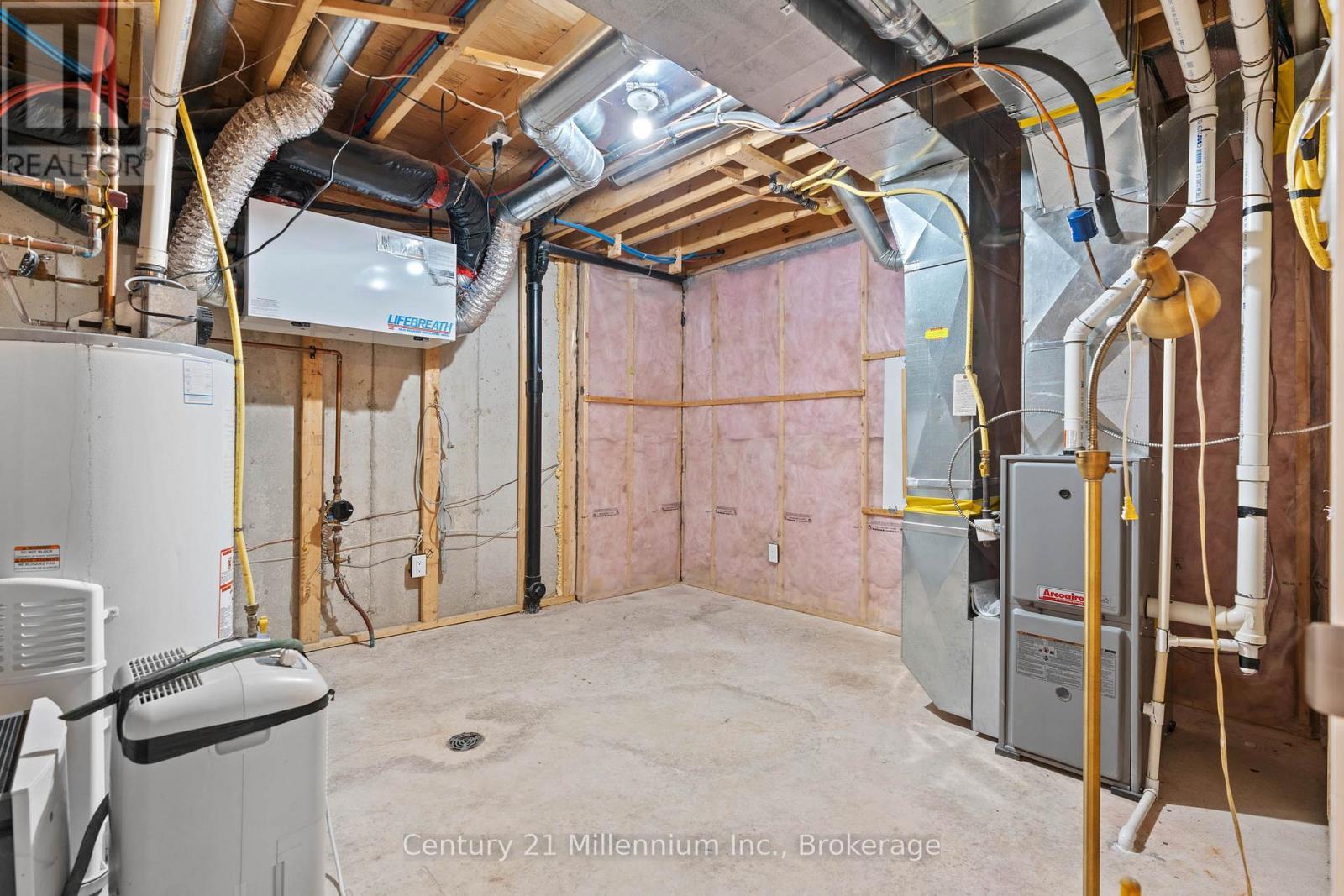 552 9Th Street 'A' Street E, Owen Sound, ON - Indoor Photo Showing Basement