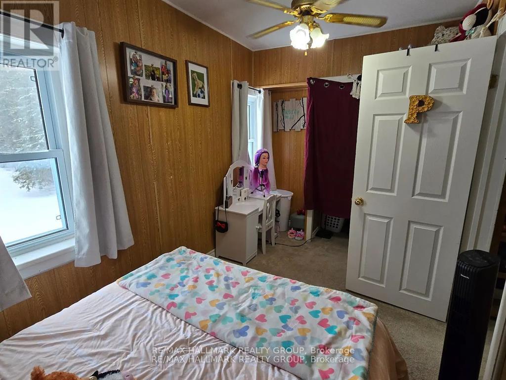 7122 Bank Street, Ottawa, ON