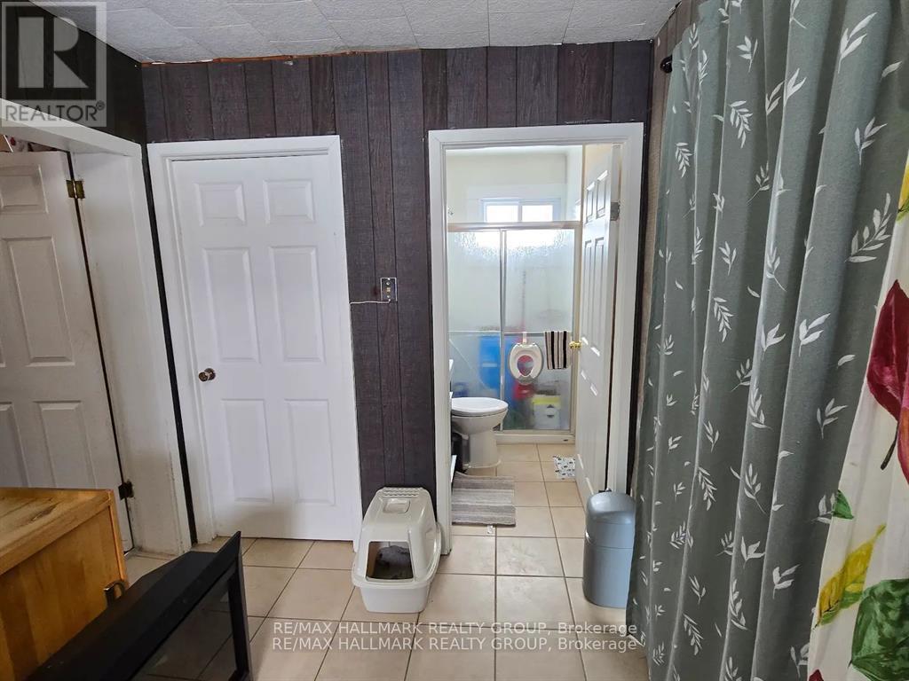 7122 Bank Street, Ottawa, ON