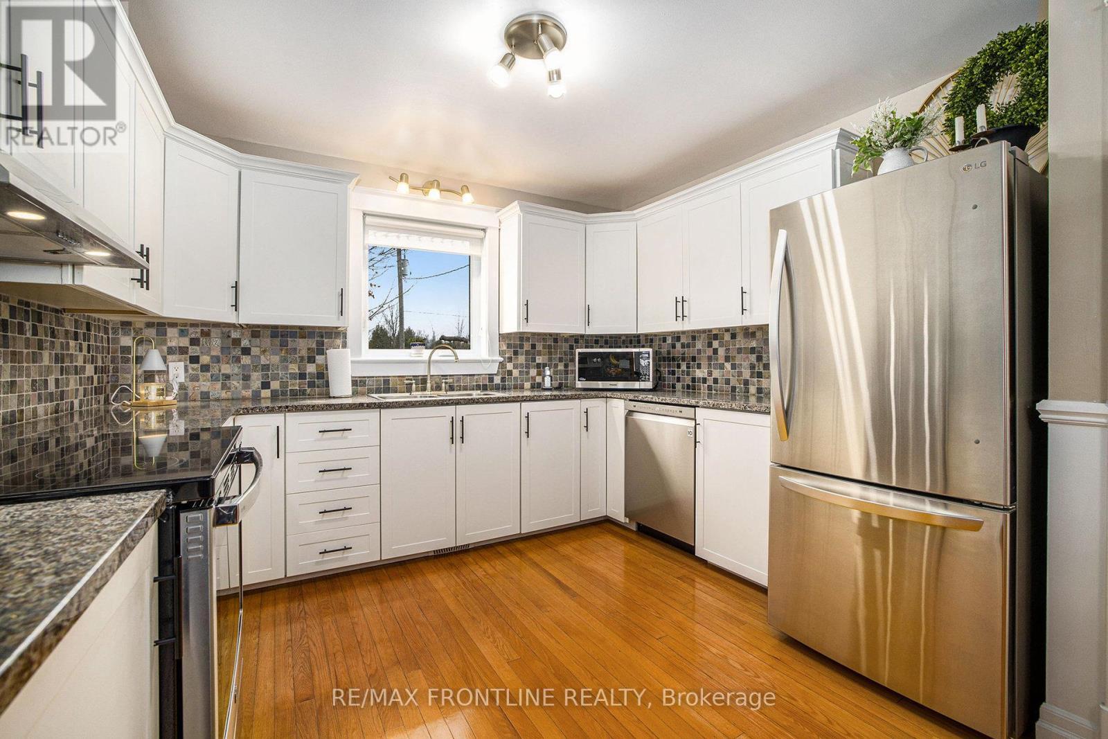 299 Mcguire Road, Montague, ON - Indoor Photo Showing Kitchen