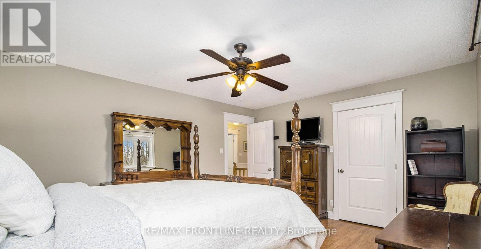 299 Mcguire Road, Montague, ON - Indoor Photo Showing Bedroom