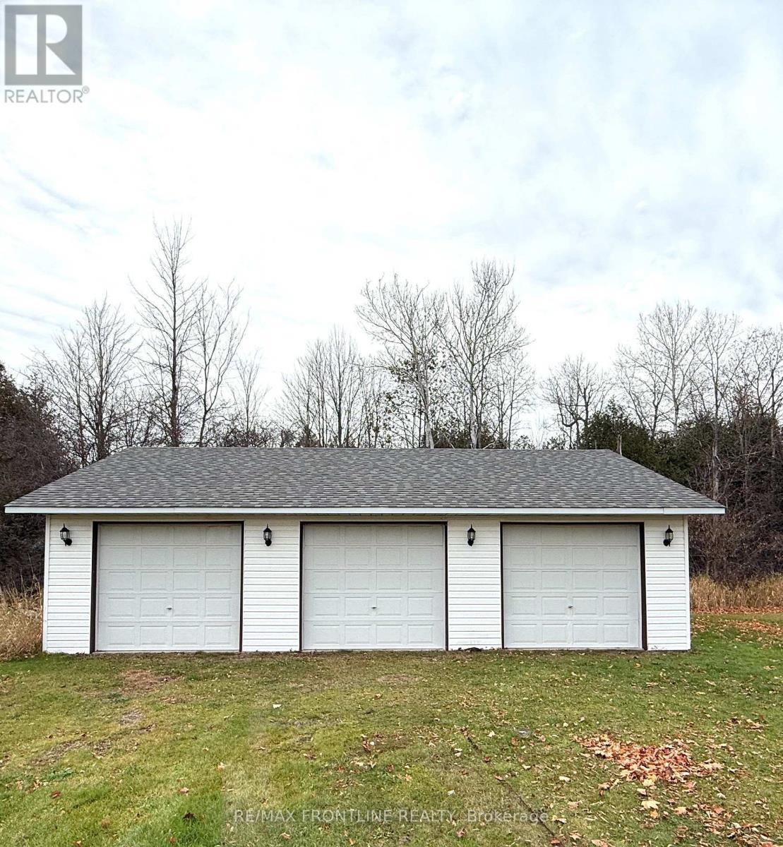 299 Mcguire Road, Montague, ON - Outdoor