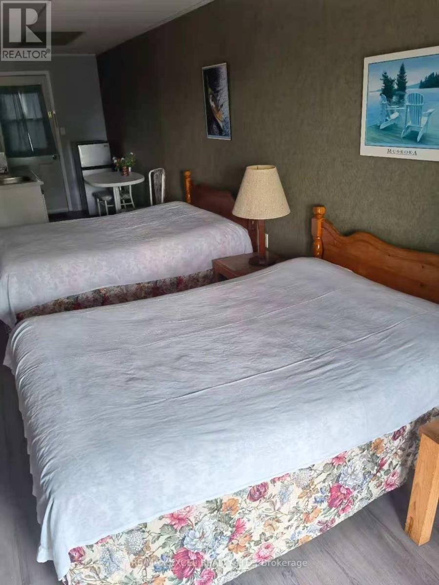 100 Alcove Drive, Tay, ON