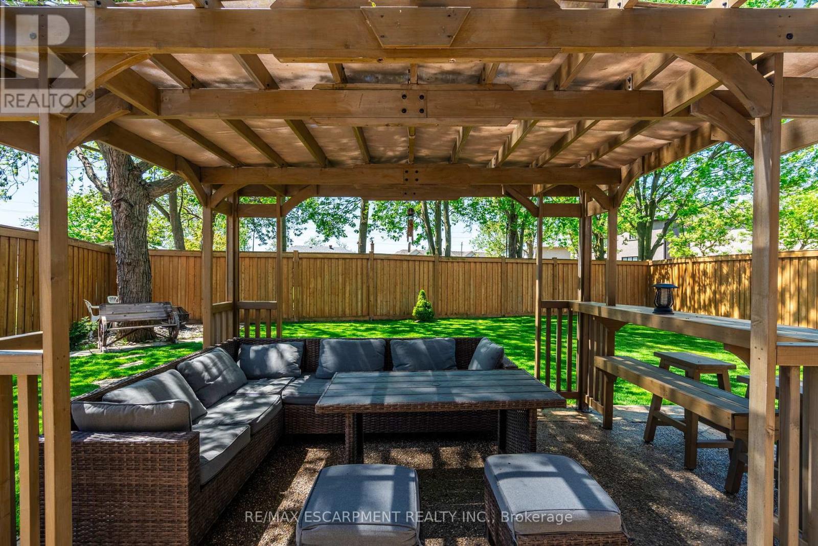 24 Edgecroft Crescent, Hamilton, ON - Outdoor With Deck Patio Veranda