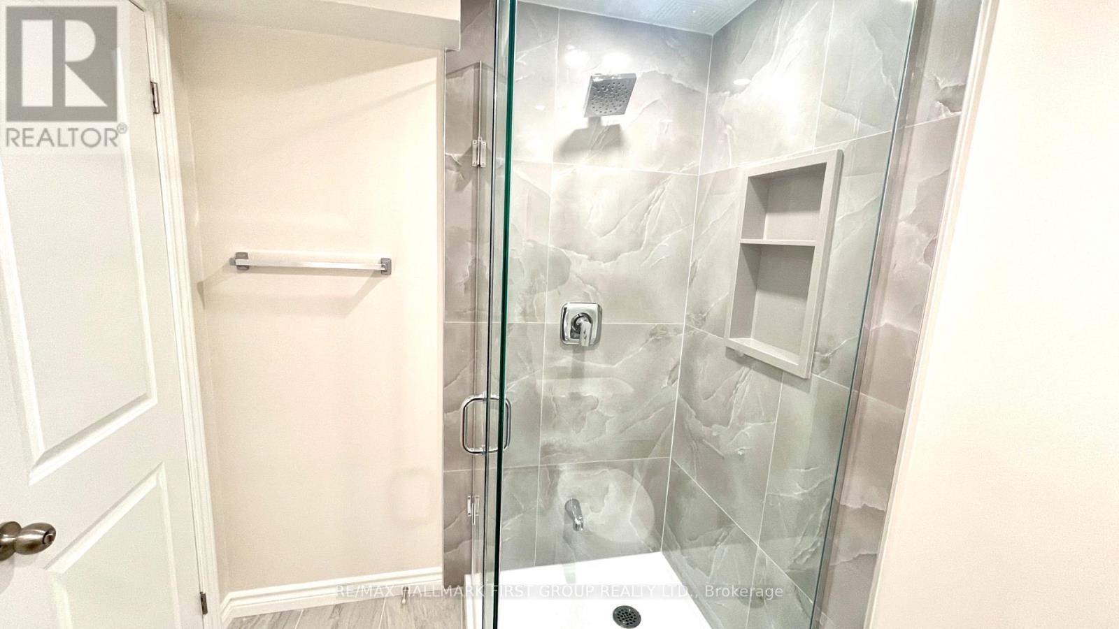 61 Lent Crescent, Brampton, ON - Indoor Photo Showing Bathroom