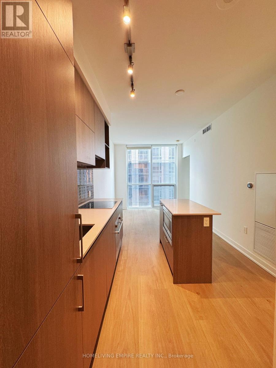1703 - 1 Yorkville Avenue, Toronto, ON - Indoor Photo Showing Kitchen
