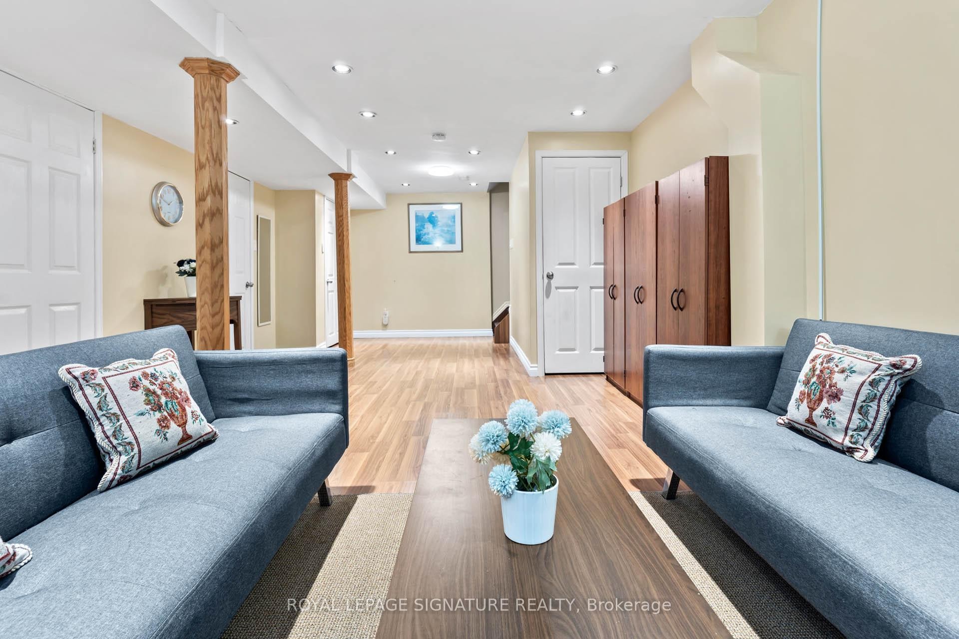 85 Bradstone Square, Toronto, ON