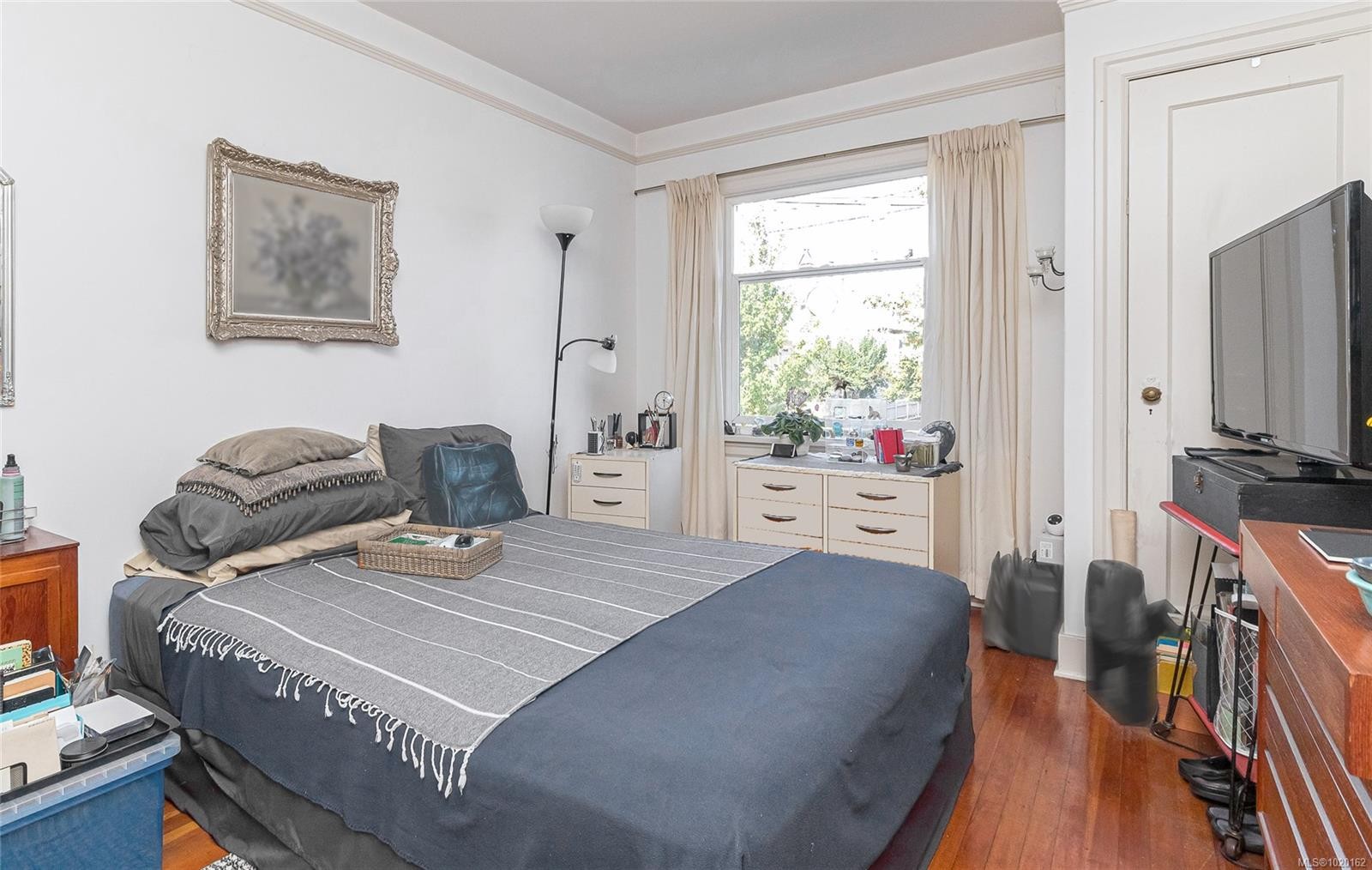 841/839 Princess Ave, Victoria, BC - Indoor Photo Showing Bedroom