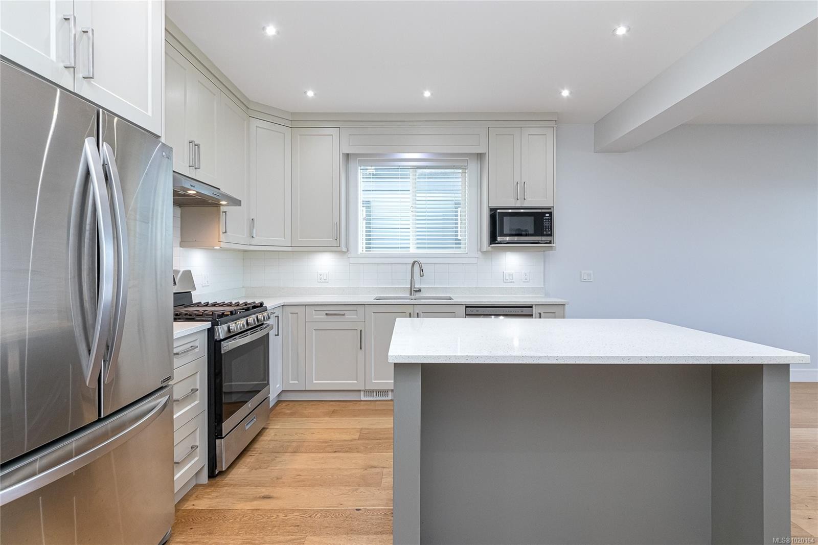 914 Peace Keeping Cres, Langford, BC