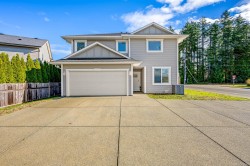 499 Torrence Rd Comox, BC V9M 3G7