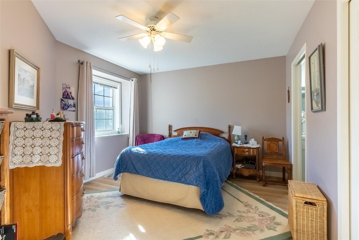 42-1750 Mckinley Court, Kamloops, BC - Indoor Photo Showing Bedroom