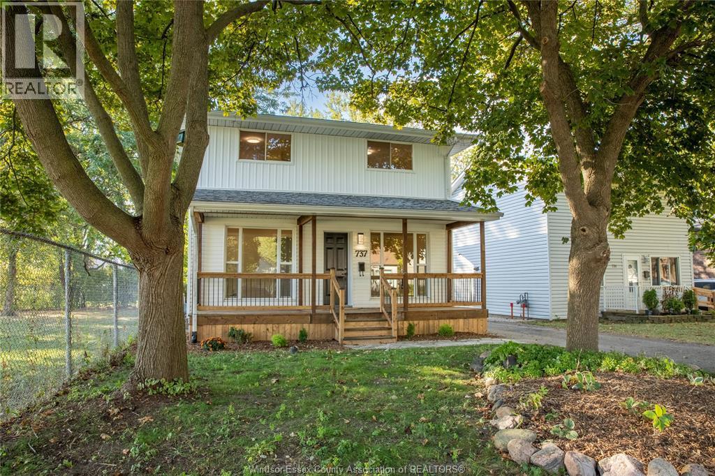 737 Charles Street, Windsor, ON - Outdoor With Deck Patio Veranda With Facade