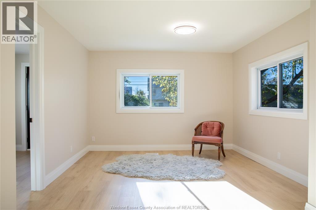 737 Charles Street, Windsor, ON - Indoor Photo Showing Other Room