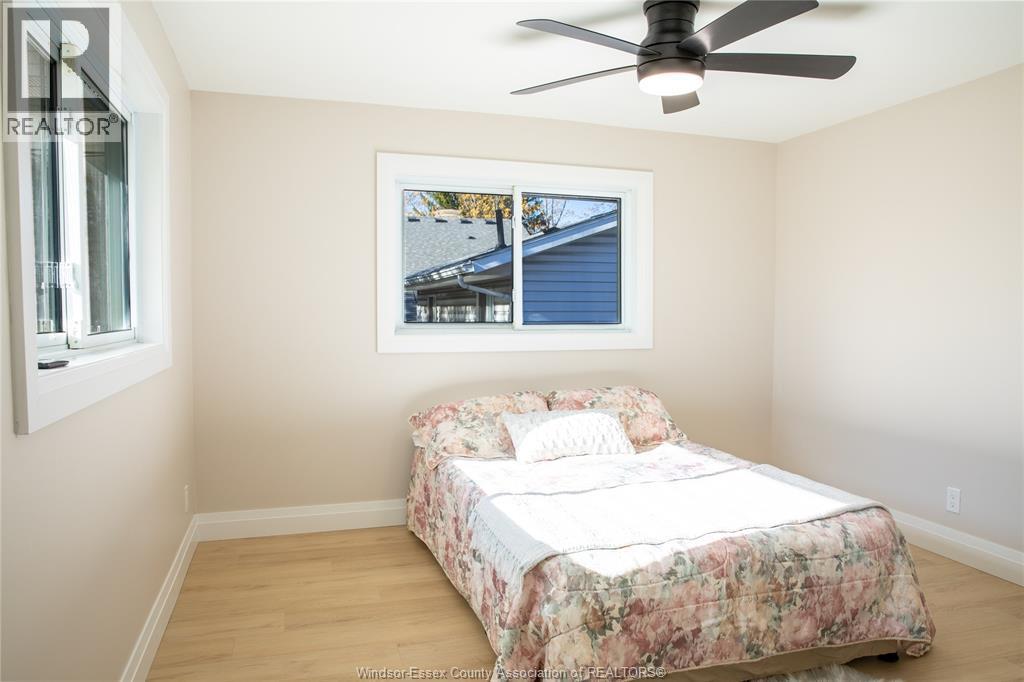 737 Charles Street, Windsor, ON - Indoor Photo Showing Bedroom