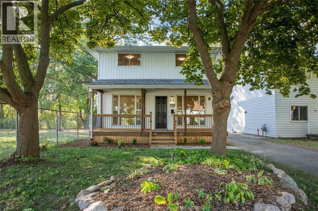 737 Charles Street, Windsor, ON - Outdoor With Deck Patio Veranda