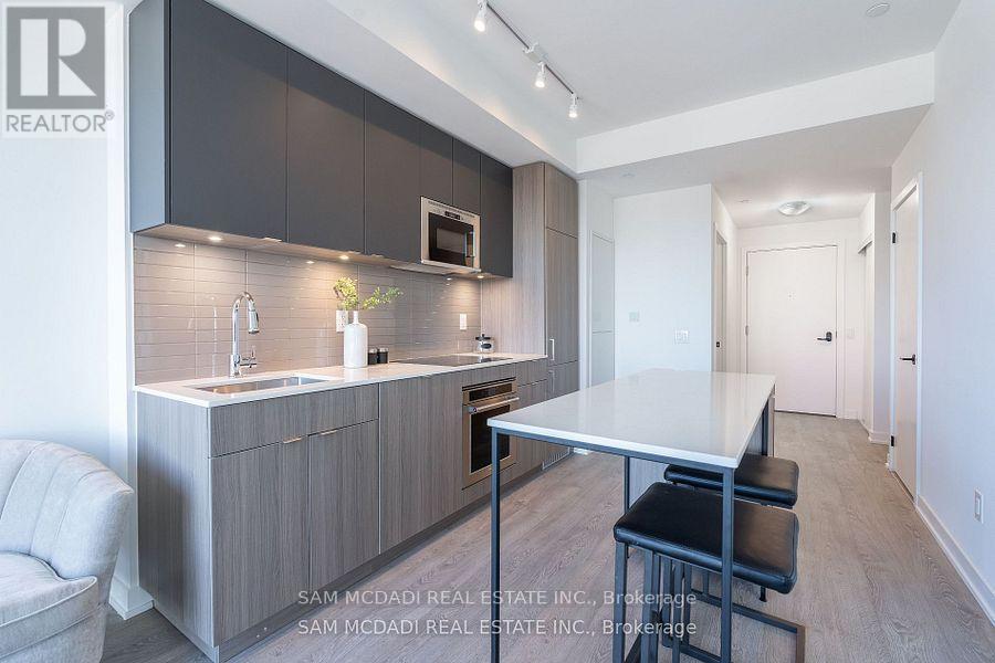 1412 - 220 Missinnihe Way, Mississauga, ON