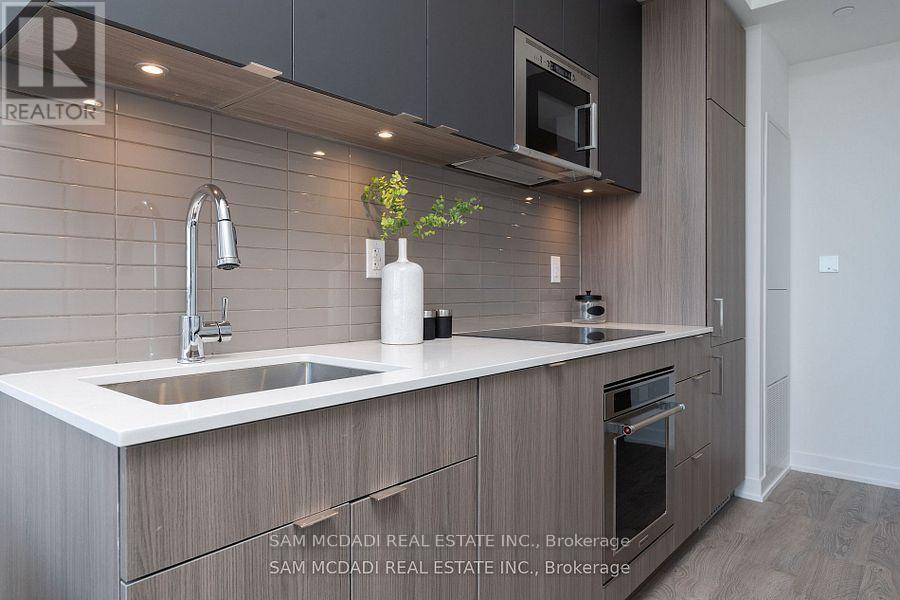 1412 - 220 Missinnihe Way, Mississauga, ON