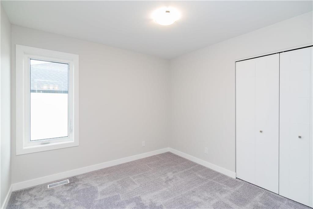 33 Crocus Lane, West St Paul, MB - Indoor Photo Showing Other Room