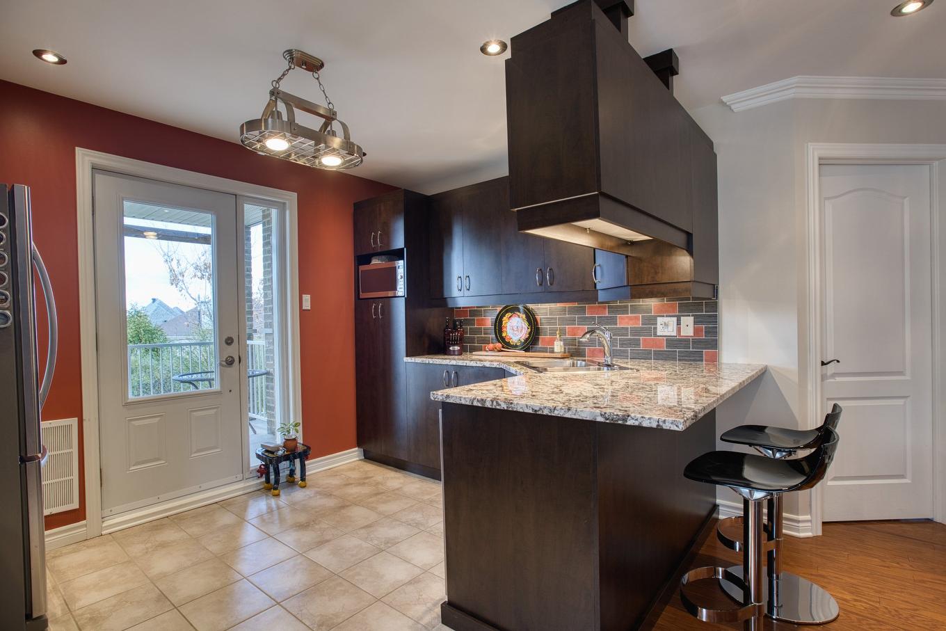 Cuisine - A-3567 Boul. Ste-Rose, Laval (Fabreville), QC - Indoor Photo Showing Kitchen