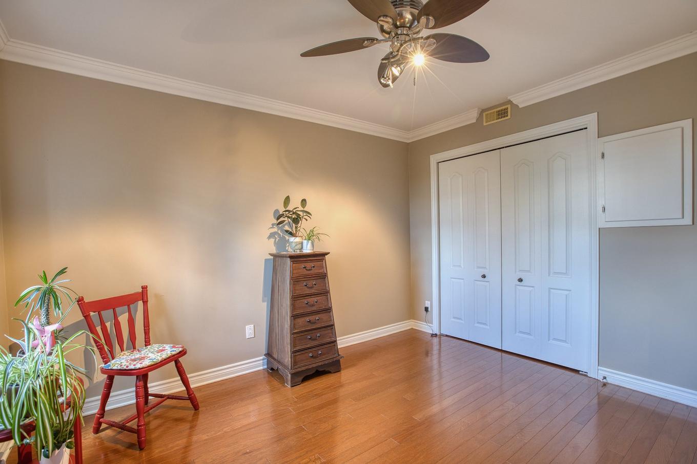 Chambre à coucher - A-3567 Boul. Ste-Rose, Laval (Fabreville), QC - Indoor