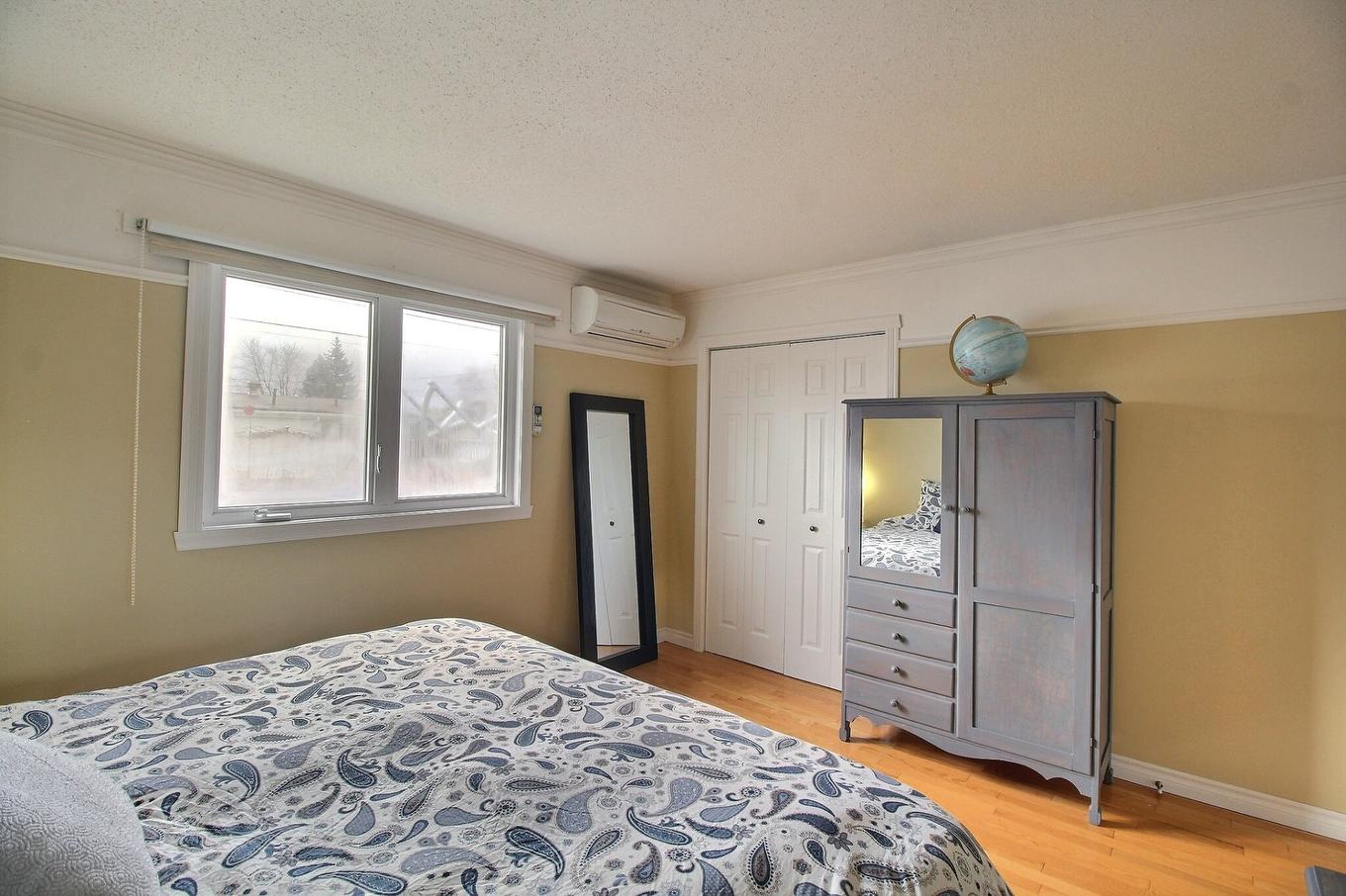 Primary bedroom - 1725 Boul. Forest, Val-D'Or, QC - Indoor Photo Showing Bedroom