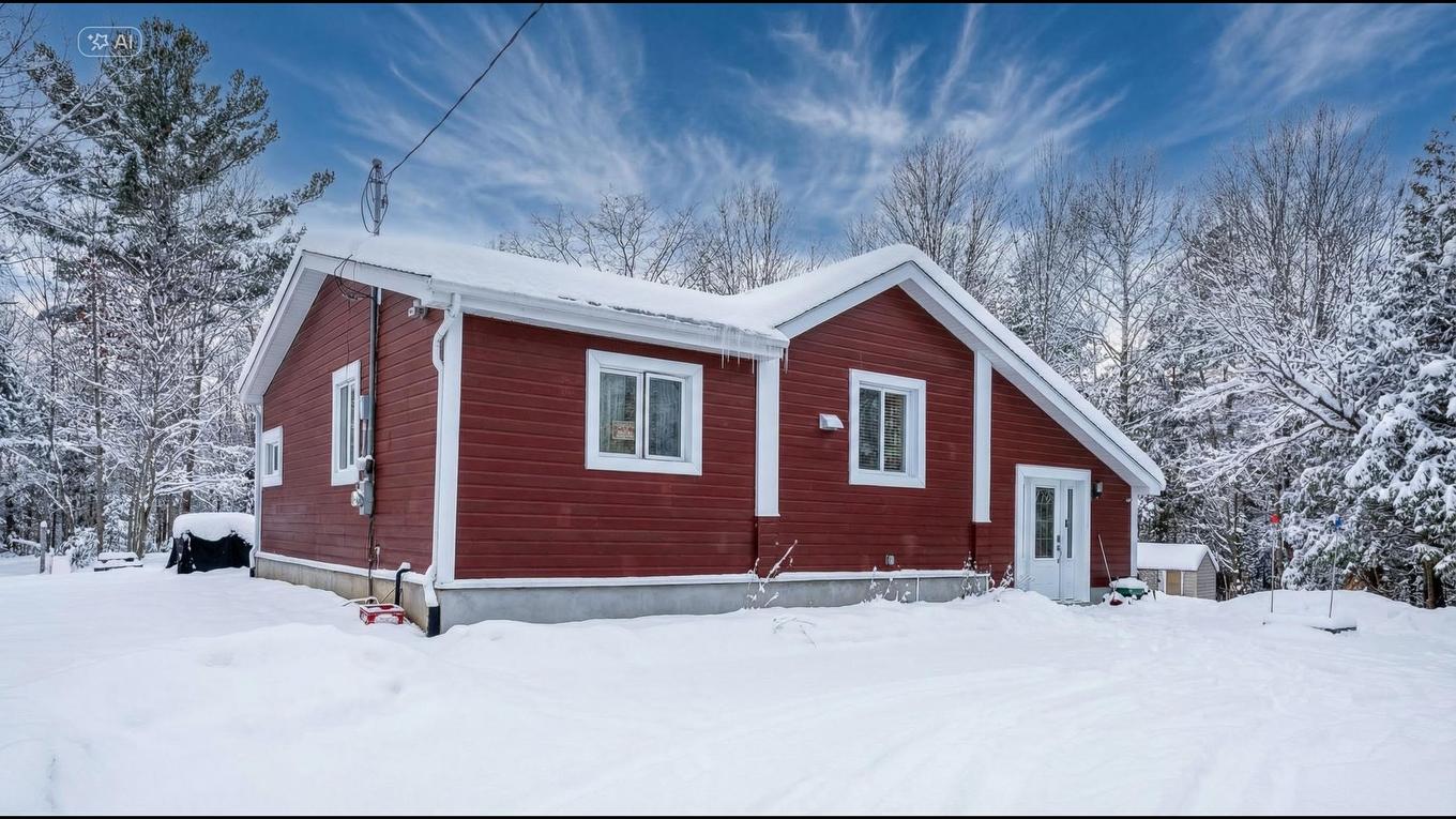 Façade - 640 Rue Des Épinettes, Saint-Hippolyte, QC - Outdoor