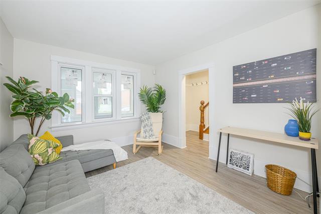 1610 Elgin Ave, Winnipeg, MB