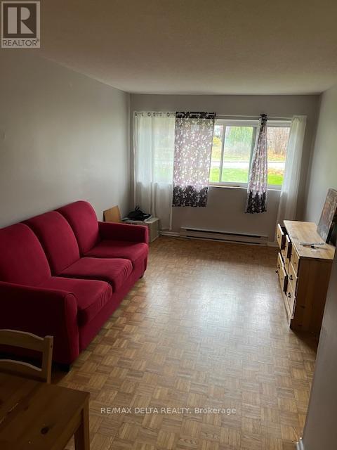 101A - 2044 Arrowsmith Drive, Ottawa, ON - Indoor Photo Showing Living Room