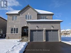 15 VENTURE WAY Thorold, ON L2V 0G9