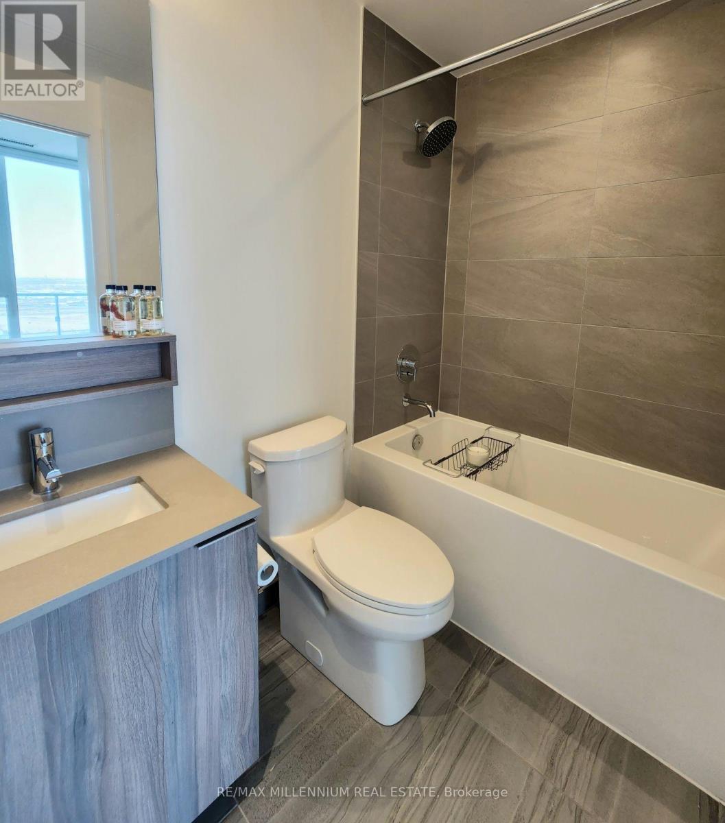 3503 - 950 Portage Parkway, Vaughan, ON - Indoor Photo Showing Bathroom
