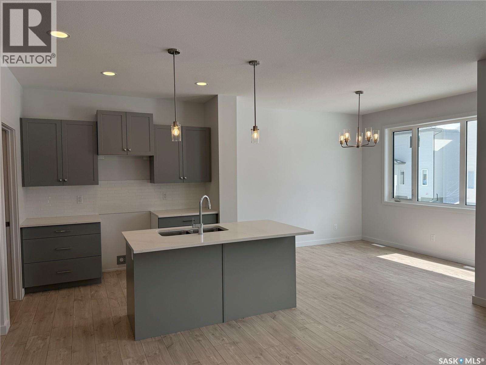 919 Traeger Manor, Saskatoon, SK - Indoor Photo Showing Kitchen