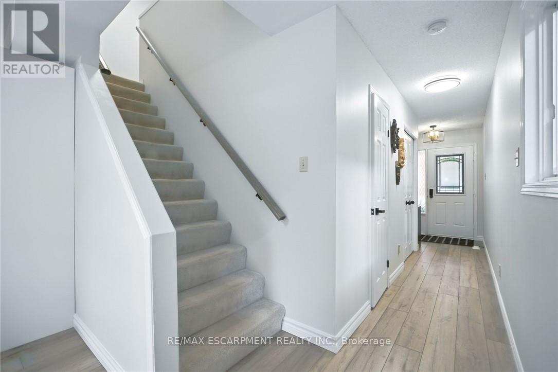 38 Locke Street S, Hamilton, ON - Indoor Photo Showing Other Room