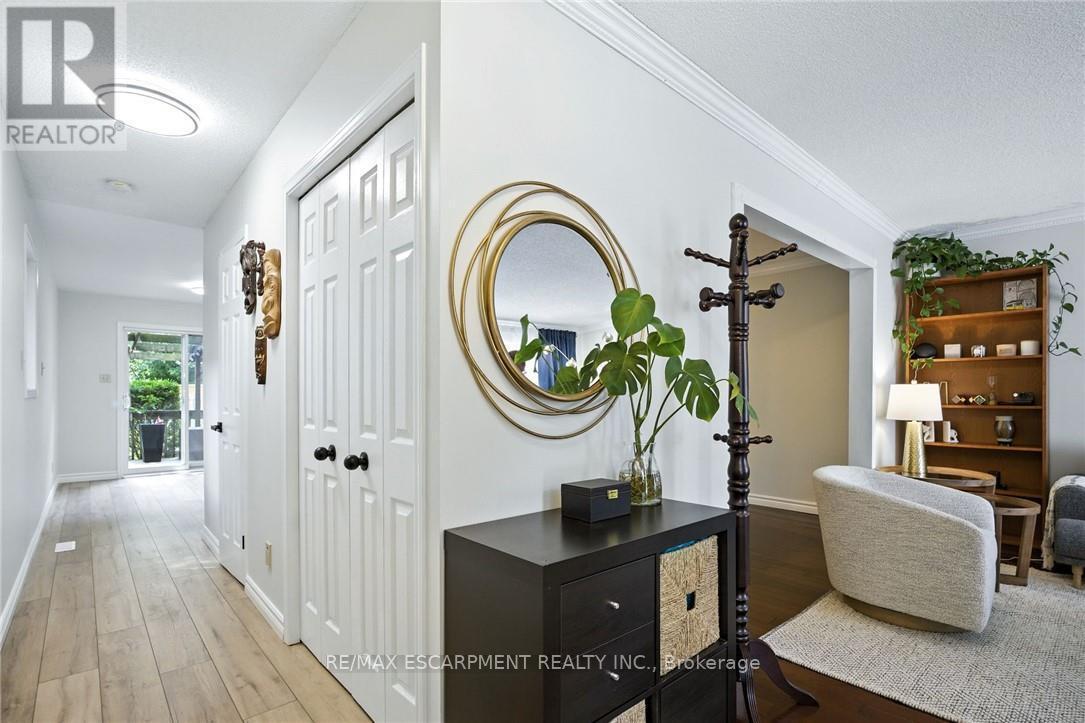 38 Locke Street S, Hamilton, ON - Indoor Photo Showing Other Room