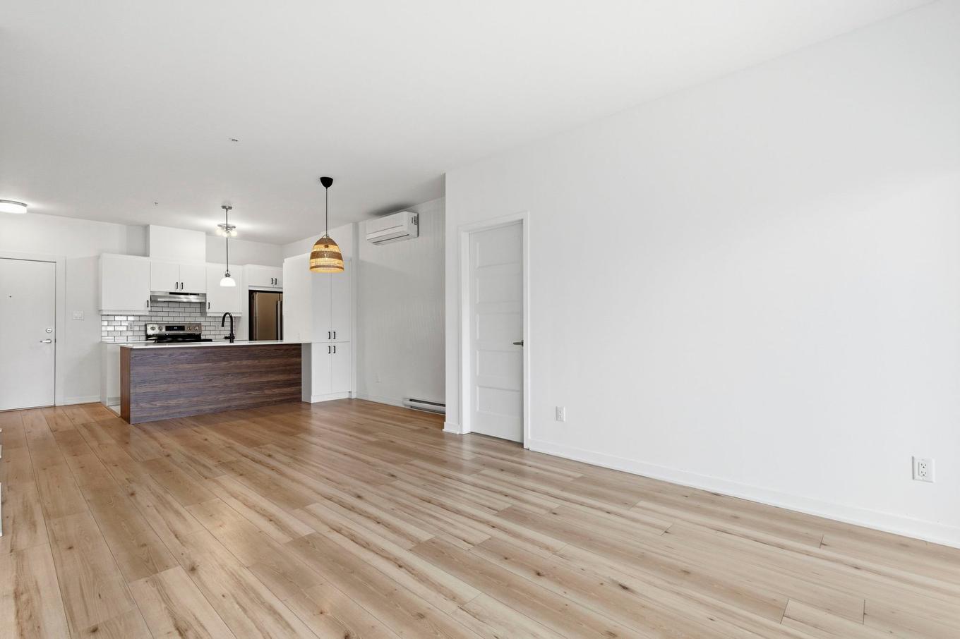 Living room - 406-9175 Rue Lennon, Brossard, QC - Indoor