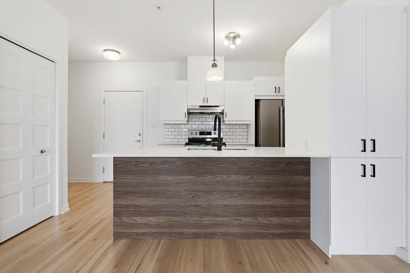 Kitchen - 406-9175 Rue Lennon, Brossard, QC - Indoor Photo Showing Kitchen