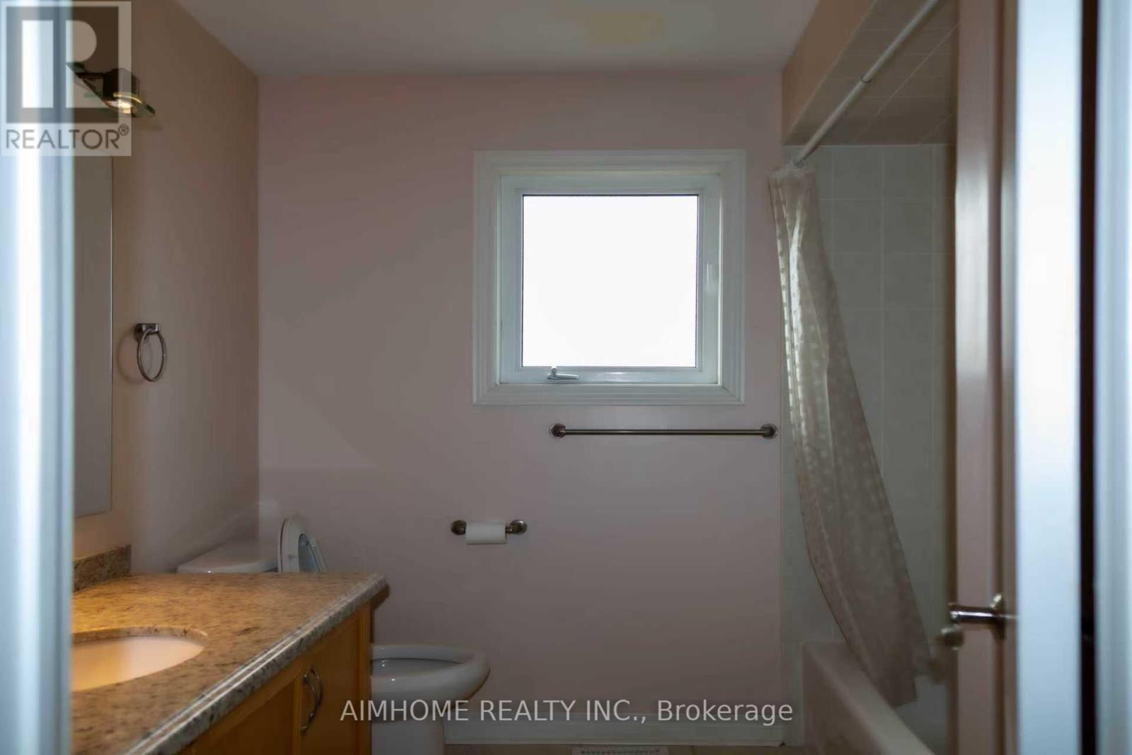 19 Durango Drive, Richmond Hill, ON - Indoor Photo Showing Bathroom