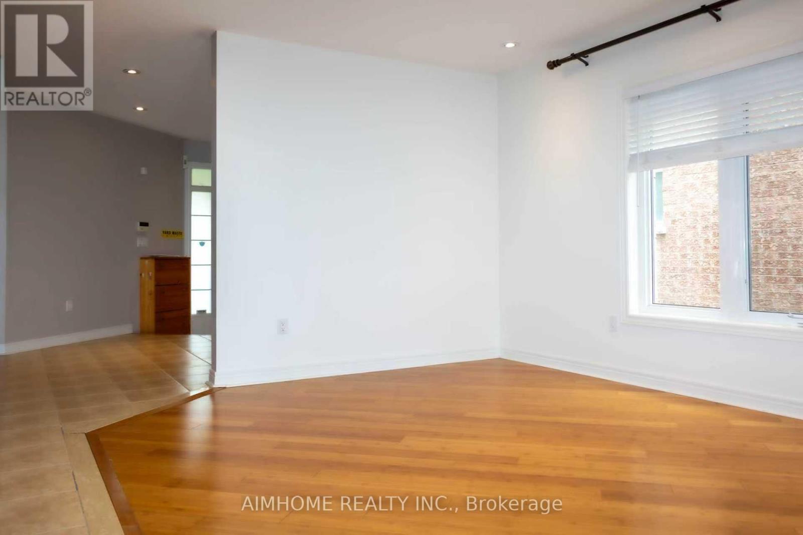 19 Durango Drive, Richmond Hill, ON - Indoor Photo Showing Other Room