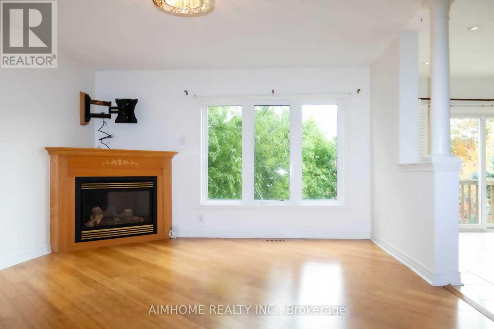 19 Durango Drive, Richmond Hill, ON - Indoor Photo Showing Living Room With Fireplace