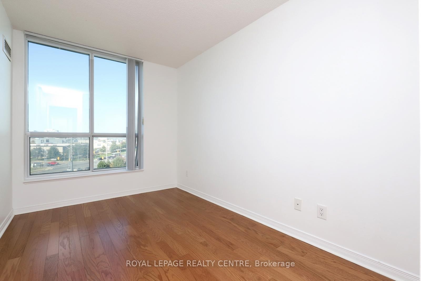 603-4850 Glen Erin Drive, Mississauga, ON - Indoor Photo Showing Other Room